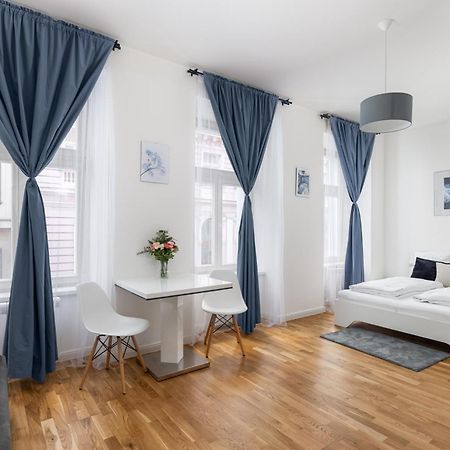 Stay2Gether Blue Vibe Studio - Metro Florenc Praga Exterior foto